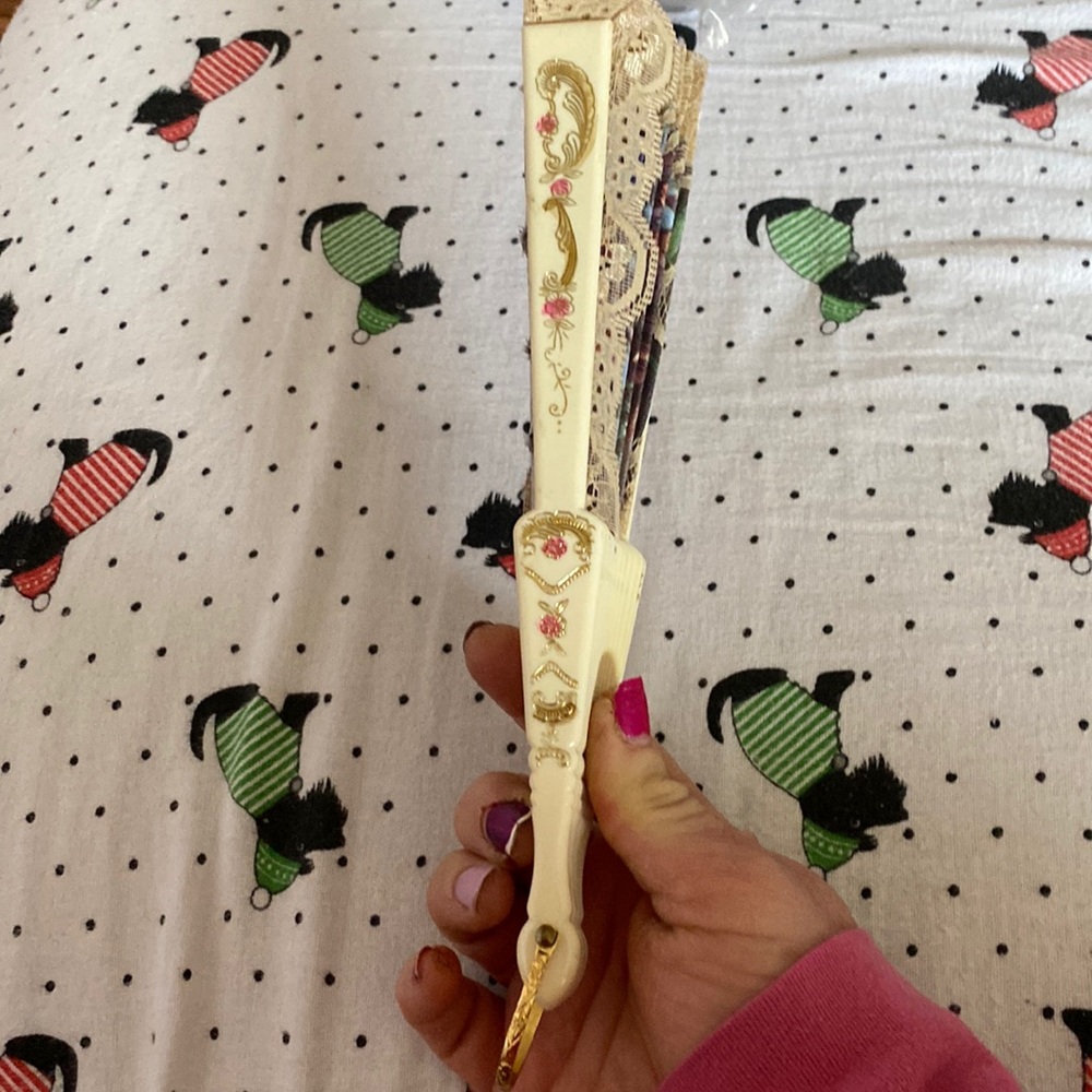 Hand held fan